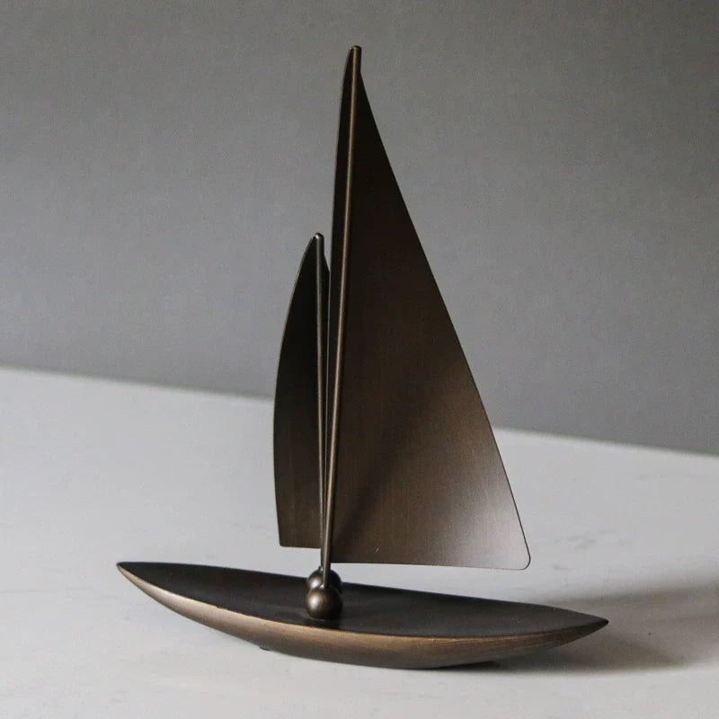Luxuriöses Segelboot-Modell aus Kunstharz – Moderne Dekoskulptur für Zuhause, Büro & Feng Shui Akzente