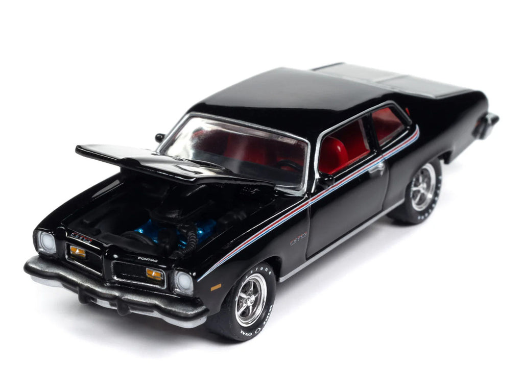 1974 Pontiac GTO Starlight Black mit roter Innenausstattung "Muscle Cars USA" Serie 1/64 Diecast Modellauto von Johnny Lightning